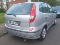Gebraucht Nissan Almera Tino 116 PS (85 kW) 2003 Silber Van / Kleinbus