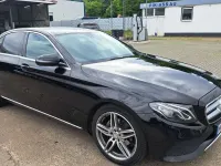 Gebraucht Mercedes E220 Avantgarde 194 PS (142 kW) 2016 Tiefschwarz Limousine