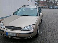 Gebraucht Ford Mondeo 149 PS (109 kW) 2001 Gold Kombi