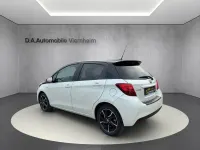 Gebraucht Toyota Yaris Hybrid Style 101 PS (74 kW) 2016 Weiß Limousine
