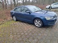 Gebraucht VW Jetta 122 PS (89 kW) 2013 Blau Limousine