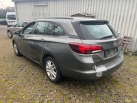 Gebraucht Opel Astra Edition 150 PS (110 kW) 2017 Grau Kombi