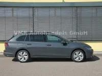 Neu VW Golf VIII 150 PS (110 kW) 2026 Grau Limousine