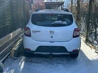 Gebraucht Dacia Sandero Stepway 92 PS (67 kW) 2015 Weiß Kleinwagen