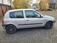 Gebraucht Renault Clio II 75 PS (55 kW) 1999 Silber Kleinwagen