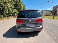 Gebraucht VW Touran Highline 140 PS (102 kW) 2011 Grau Van / Kleinbus