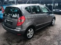 Gebraucht Mercedes A200 Avantgarde 140 PS (102 kW) 2012 Grau Kleinwagen