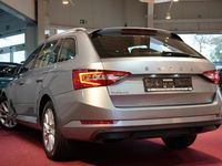 Gebraucht Skoda Superb Style 150 PS (110 kW) 2021 Grau Kombi