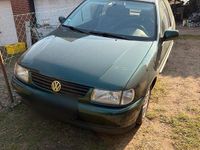 Gebraucht VW Polo 60 PS (44 kW) 1999 Grün Kleinwagen