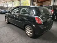 Gebraucht Kia Rio Vision 97 PS (71 kW) 2011 Schwarz Limousine