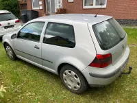 Używany VW Golf IV Basis 90 KM (66 kW) 2000 Srebrny Sedan/Limuzyna