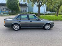 Gebraucht BMW 325 Performance 171 PS (125 kW) 1986 Grau Limousine