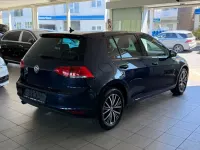 Gebraucht VW Golf VII Allstar 110 PS (80 kW) 2016 Blau Limousine