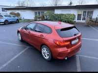 Gebraucht BMW 118 Sport Line 150 PS (110 kW) 2022 Orange Kleinwagen
