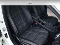 Gebraucht Mercedes GLA180 Urban 122 PS (89 kW) 2016 Weiß SUV