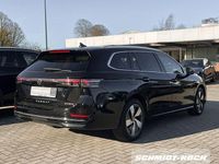 Gebraucht VW Passat Elegance 177 PS (130 kW) 2025 Schwarz Limousine