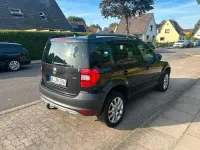 Gebraucht Skoda Yeti Ambiente 105 PS (77 kW) 2011 Schwarz SUV