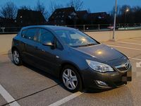 Gebraucht Opel Astra 110 PS (80 kW) 2011 Andere farben Kleinwagen