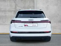 Gebraucht Audi e-tron Sport 369 kW (503 PS) 2022 Weiß SUV