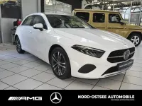 Gebraucht Mercedes A200 150 PS (110 kW) 2023 Unilack polarweiß Limousine