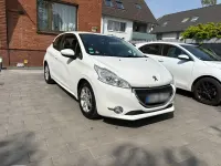 Gebraucht Peugeot 208 95 PS (69 kW) 2012 Weiß Kleinwagen