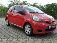 Używany Toyota Aygo Basis 68 KM (50 kW) 2009 Czerwony Hatchback