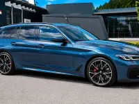 Gebraucht BMW 530 Performance 286 PS (210 kW) 2023 Blau Kombi
