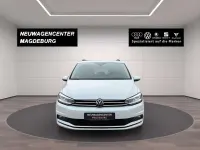 Neu VW Touran Highline 150 PS (110 kW) 2025 Oryxweiß perlmutteffekt Van / Kleinbus