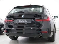 gebraucht BMW 318 d Sport Line T-Leder Navi Panorama Lenkh. DAB