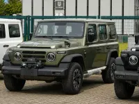 Neu BAW 212 166 PS (122 kW) 2026 Schwarz SUV