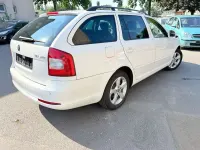 Gebraucht Skoda Octavia Elegance 160 PS (117 kW) 2013 Candyweiss Kombi