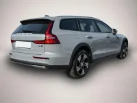 Gebraucht Volvo V60 CC Plus 197 PS (144 kW) 2024 Manufacturer Kombi