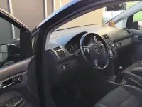 Gebraucht VW Touran 105 PS (77 kW) 2011 Schwarz Van / Kleinbus