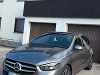 Gebraucht Mercedes B200 150 PS (110 kW) 2019 Grau Van / Kleinbus