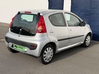Gebraucht Peugeot 107 Filou 68 PS (50 kW) 2006 Silver grey 1e7/schutzlack Kleinwagen