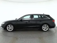 Gebraucht Audi A4 Advanced 150 PS (110 kW) 2020 Mythosschwarz metallic Kombi