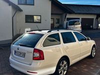 gebraucht Skoda Octavia 2.0 TDI Family Combi