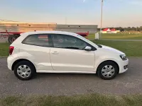 Gebraucht VW Polo 75 PS (55 kW) 2014 Weiß Kleinwagen