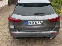 Gebraucht Mercedes GLA200 163 PS (119 kW) 2021 Grau SUV