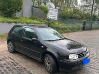 Second-hand VW Golf IV 110 CP (80 kW) 2002 Negru Hatchback