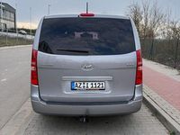 Gebraucht Hyundai H-1 170 PS (125 kW) 2017 Silber Van / Kleinbus
