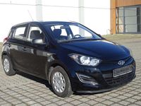 Gebraucht Hyundai i20 86 PS (63 kW) 2015 Schwarz Limousine