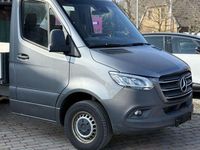 Gebraucht Mercedes Sprinter 170 PS (125 kW) 2023 Lackfarbe selenitgrau meta (metallic) Van