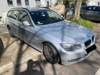 Gebraucht BMW 318 143 PS (105 kW) 2011 Silber Kombi