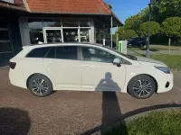 Gebraucht Toyota Avensis Edition-S 147 PS (108 kW) 2016 Weiß Kombi