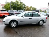 Gebraucht Ford Mondeo Ambiente 125 PS (91 kW) 2001 Silber Limousine