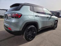 Gebraucht Jeep Compass 131 PS (96 kW) 2022 Zweifarblackierung azure bluegreen/dac SUV