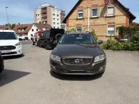 Gebraucht Volvo V70 Summum 181 PS (133 kW) 2014 Braun Kombi