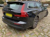 Gebraucht Volvo V60 Core 163 PS (119 kW) 2023 Schwarz Kombi