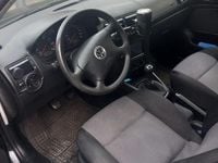 Gebraucht VW Golf IV 75 PS (55 kW) 2001 Schwarz Kleinwagen